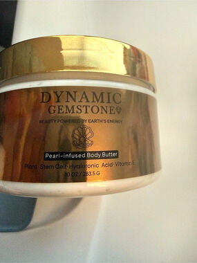 Dynamic Gemstone Pearl-Infused Body Butter